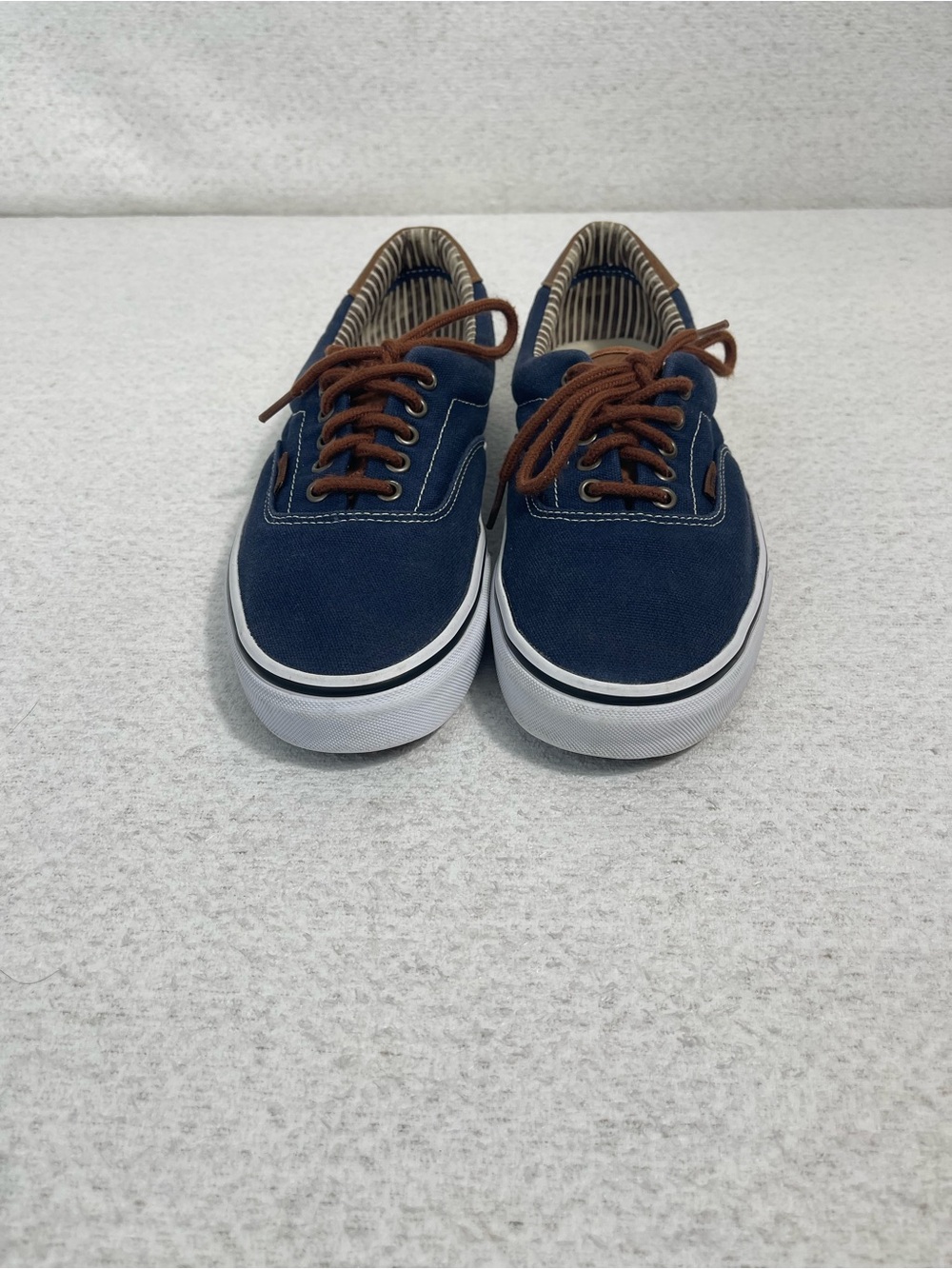 VANS Low Top Canvas Lace-Up Sneakers Solid Rubber Sole.Unisex M-9.5/W-11. #0584